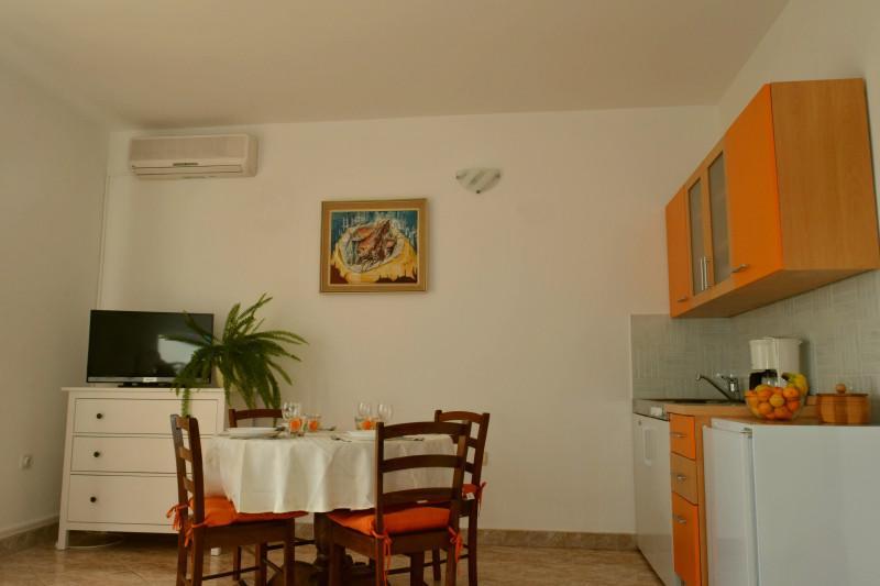 Apartments Jenny Novi Vinodolski Exterior foto
